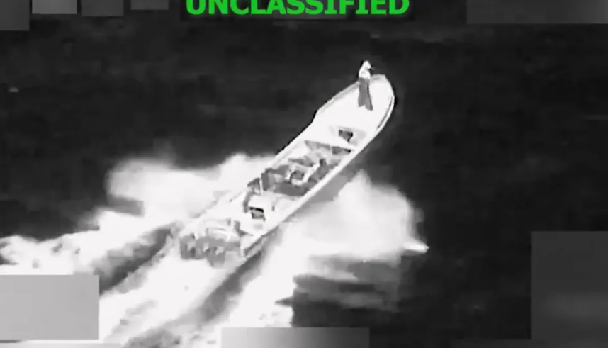 Forcat amerikane godasin një anije të minuar në Paqësorin Lindor – tre persona në bord humbin jetën