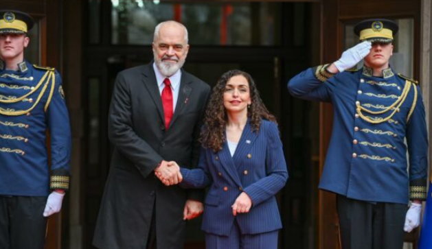 Osmani pritet nga Rama: Thellim i bashkëpunimit Kosovë–Shqipëri dhe koordinim strategjik në rajon