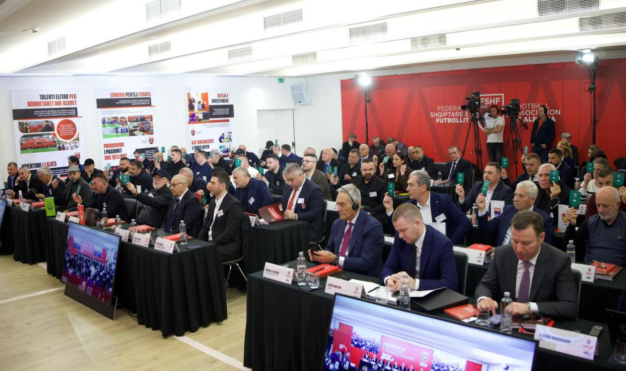 Presidenti Ademi përgëzon Armand Dukën për rizgjedhjen në krye të FSHF-së