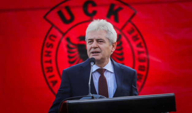 Ali Ahmeti fton shqiptarët të marrin pjesë në marshin “Drejtësi, jo politikë”