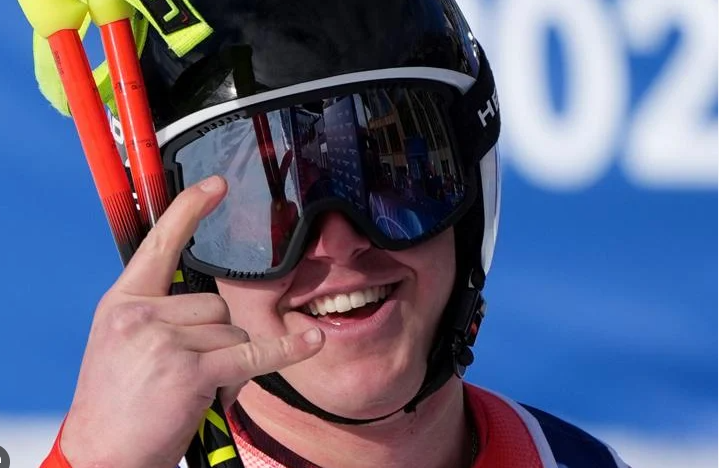 Allmen fiton medaljen e tretë të artë në Milano-Cortina 2026