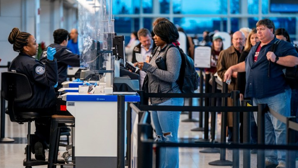 Amerika planifikon të shtrëngojë kushtet për hyrjen e turistëve