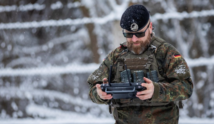 Gjermania bën hapin e parë drejt realitetit të ri të luftës me dronë, duke miratuar një marrëveshje prej 500 milionë eurosh
