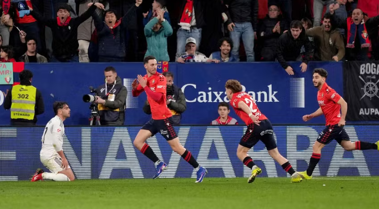 Osasuna trondit Real Madridin, s’mjafton magjia e Viniciusit