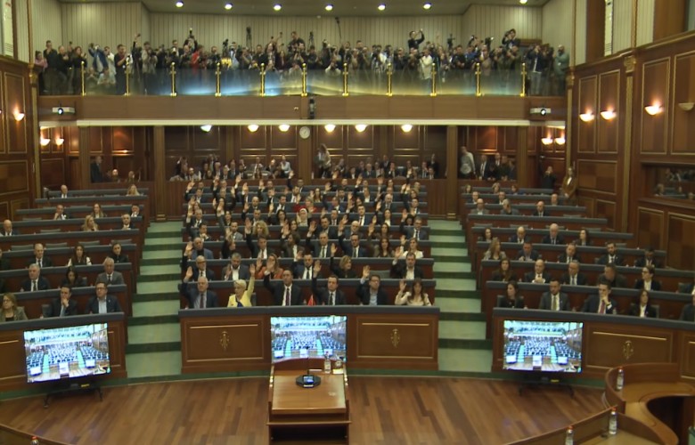 Albulena Haxhiu zgjidhet kryetare e Kuvendit