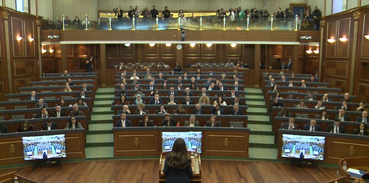 PDK dhe LDK paralajmërojnë se nuk do ta votojnë buxhetin PDK dhe LDK paralajmërojnë se nuk do ta votojnë buxhetin