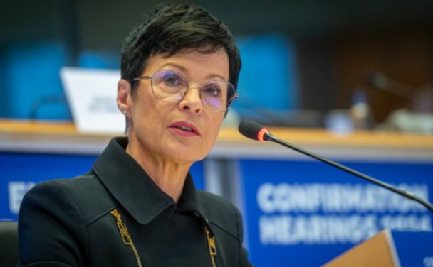 Zhvillimet e fundit politike, Komisionerja Kos anulon vizitën e planifikuar në Kosovë