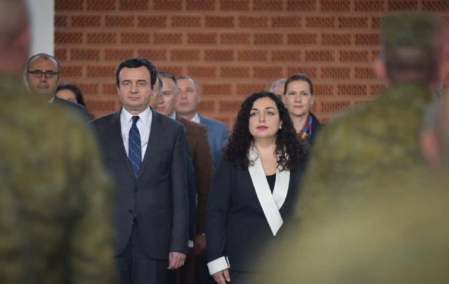 Arsyet prapa përçarjes Vjosa Osmani – Albin Kurti