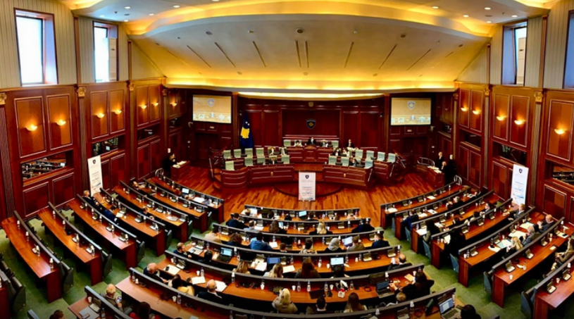 Vendimi i Kushtetueses: Avantazhe për disa, zgjidhje për askënd