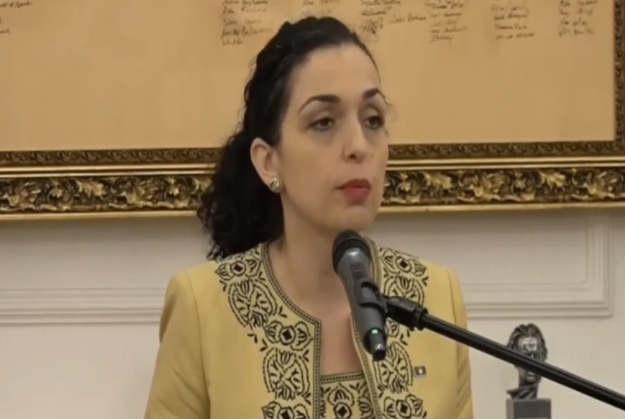 Osmani nuk do të nënshkruajë dekrete për shtetësi deri në fund të mandatit