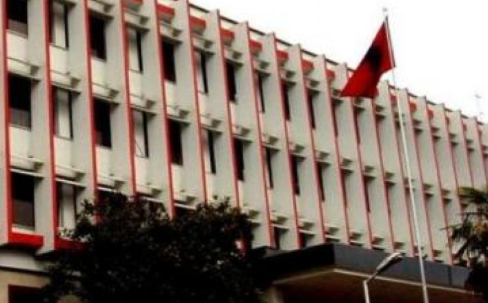 Shqipëria dënon sulmin raketor të Iranit në Turqi