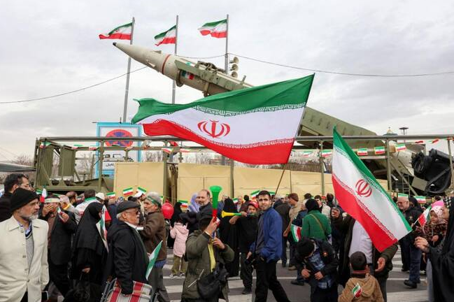 The Wall Street Journal : Irani lëshon dy raketa balistike drejt bazës amerikano-britanike