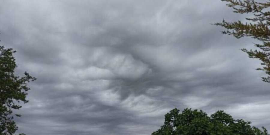 Moti sot, i vranët dhe intervale me diell