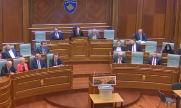 S’ka kuorum, ndërpritet seanca për zgjedhjen e presidentit