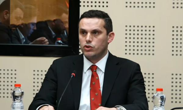 Votimi i Presidentit direket nga populli, Gruda: Amadamentet e para më shumë se një dekade nuk mund të sillen sot Votimi i Presidentit direket nga populli, Gruda: Amadamentet e para më shumë se një dekade nuk mund të sillen sot