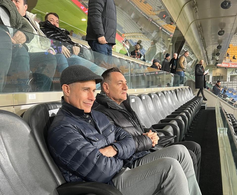 Sylvinho nuk “qan” dëmtimet: Do të mundohemi të përshtatemi, Bajrami shembulli më i mirë!