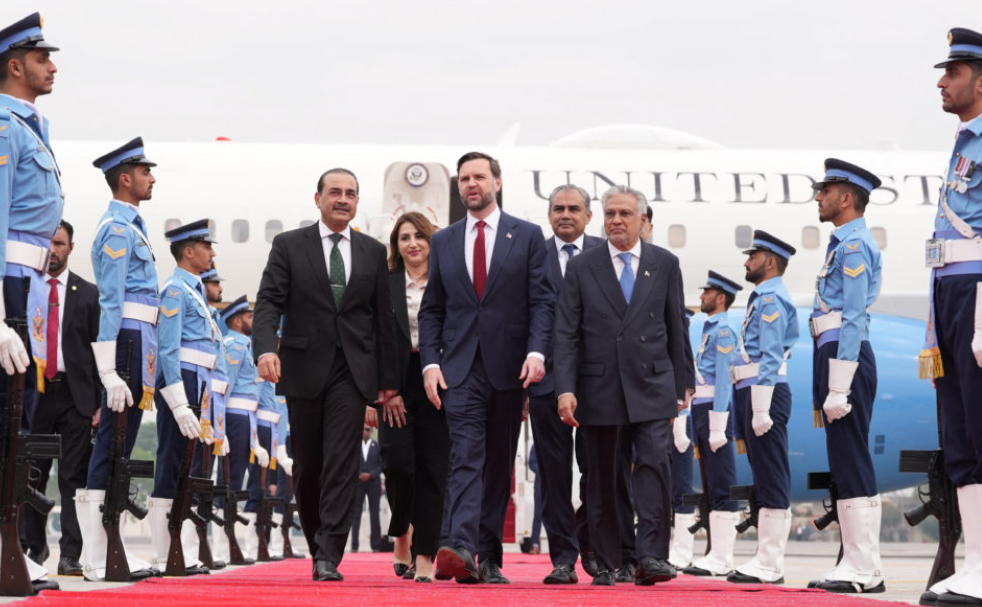 Irani dyshon se negociatat mund të jenë një kurth për sulm të papritur