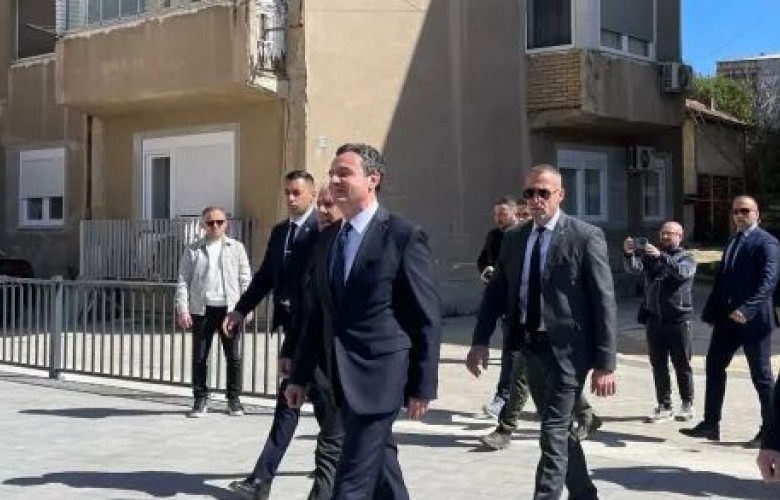 Kurti në Mitrovicën e Veriut