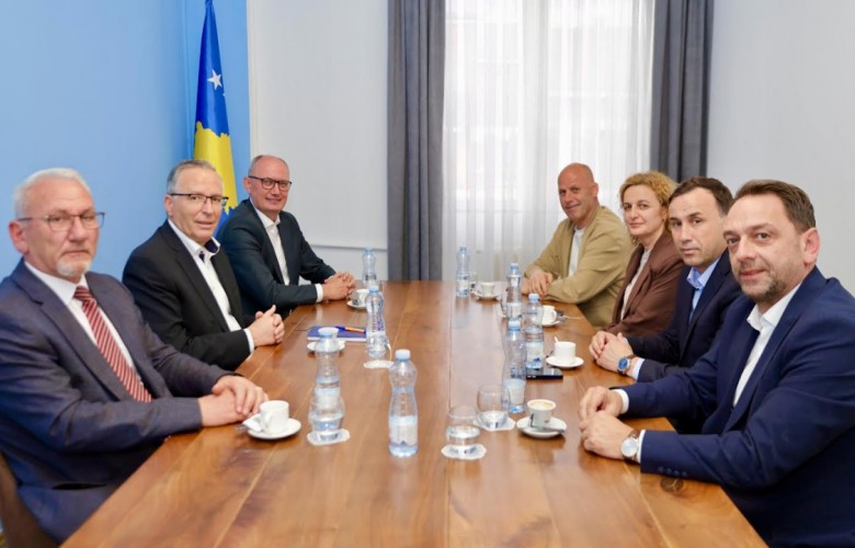 PDK mbledh kryetarët, kërkohet forcimi i organizimit politik