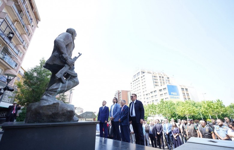 Prishtina shënon Ditën e Dëshmorëve me homazhe dhe aktivitete përkujtimore