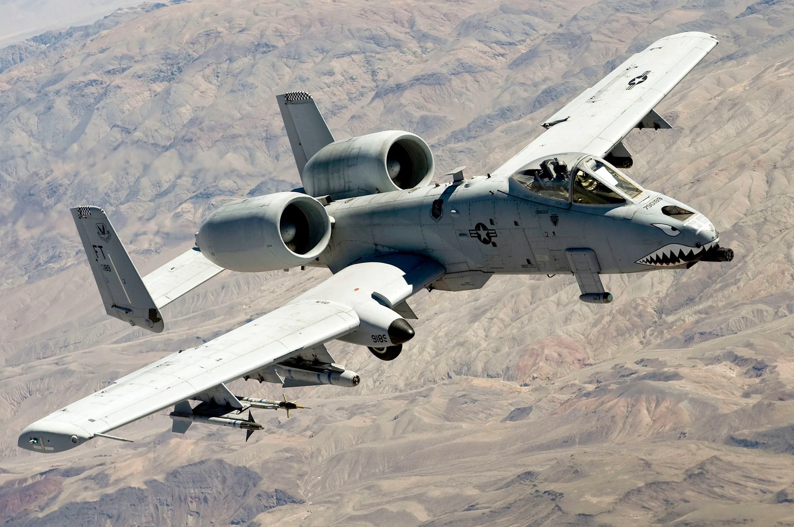 Alarm në Gjirin Persik, SHBA humbet edhe një avion të dytë luftarak, shpëtohet piloti i “A-10 Warthog”