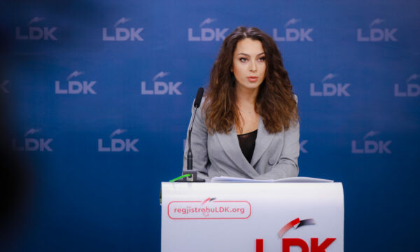 Kica-Xhelili i reagon Kurtit: E paske nisur fushatën, i do të gjitha pozitat për vete