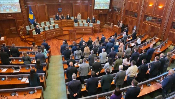 Kuvendi i Kosovës mban 1 minutë heshtje në nderim të akademikut Rexhep Qosja