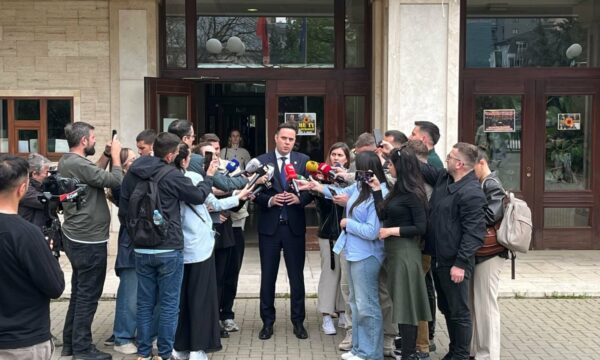 Abdixhiku: S’ka marrëveshje për president, të bëhemi gati për zgjedhje