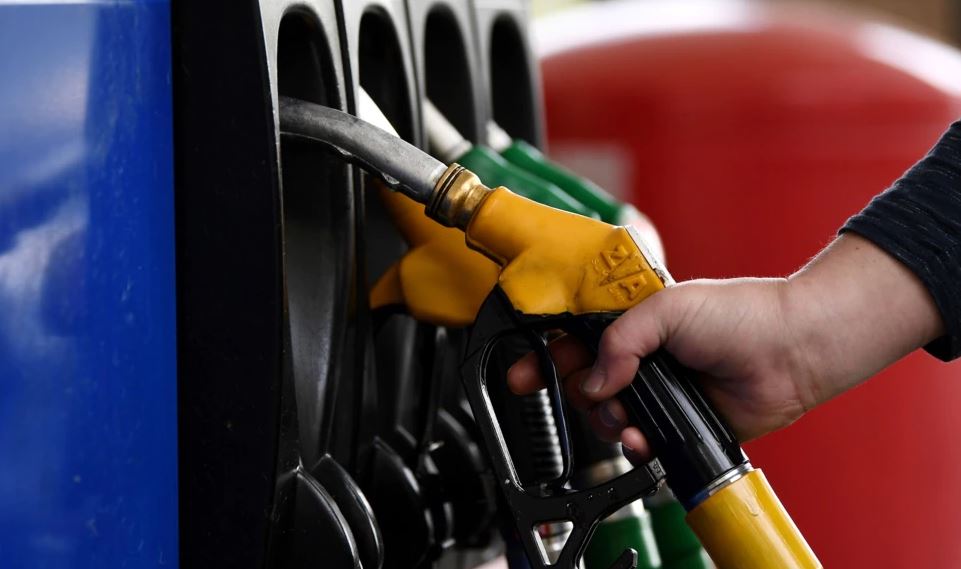 Nafta 1.65 € e benzina 1.39 €, publikohen çmimet e derivateve për sot