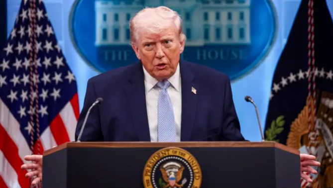 Rivendosja e kontrollit mbi  Ngushticën e Hormuzit-Trump reagon ndaj vendimit të Iranit: S’na shantazhojnë dot