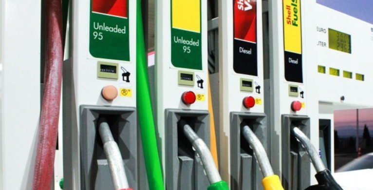 Publikohen çmimet e derivateve, nafta 1.55€, benzina 1.49€ Publikohen çmimet e derivateve, nafta 1.55€, benzina 1.49€