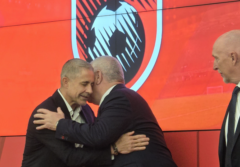 Sylvinho përshëndetet me Shqipërinë: Gjeta një atdhe, faleminderit për gjithçka Sylvinho përshëndetet me Shqipërinë: Gjeta një atdhe, faleminderit për gjithçka
