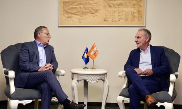 Fatmir Limaj bën lëvizjen që mund të ndryshojë garën: Mbështet PDK për 7 qershorin