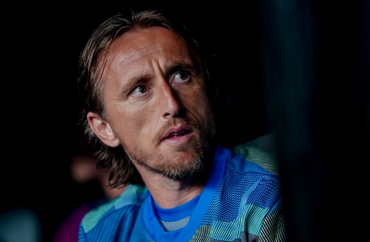 RFEF nuk e lejon Modriçin të bëhet ndihmës i Mourinhos te Reali, ja arsyeja