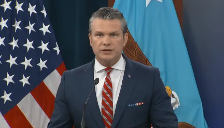 Hegseth: Armëpushimi SHBA–Iran nuk ka mbaruar pavarësisht sulmeve në Hormuz. Teherani s’mund të bllokojë ngushticën