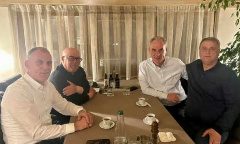 Vëllezërit e Hashim Thaçit takohen me Fatmir Limajn Vëllezërit e Hashim Thaçit takohen me Fatmir Limajn