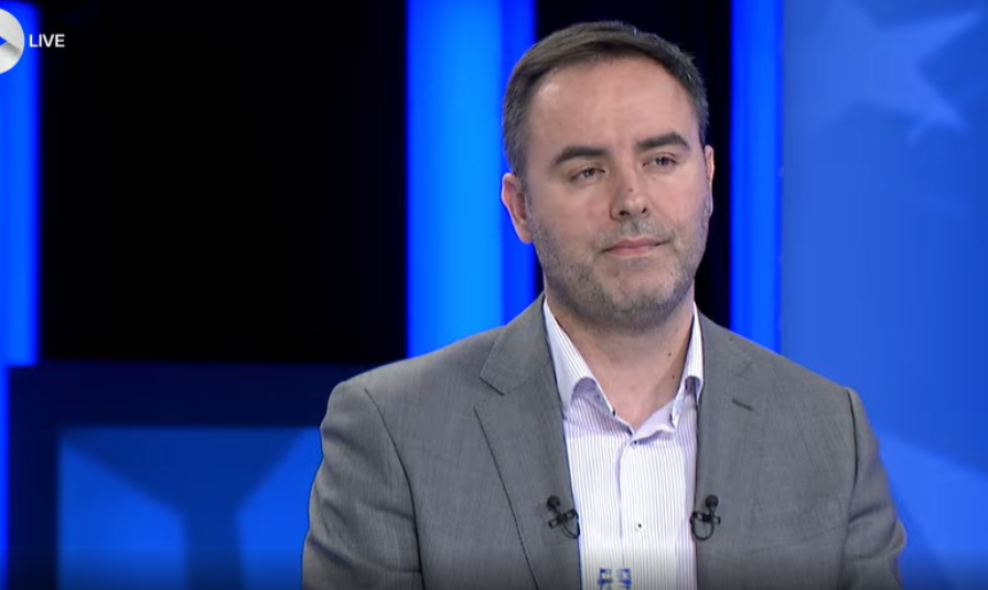 Konjufca për Vjosa Osmanin: E goditi hapur Qeverinë