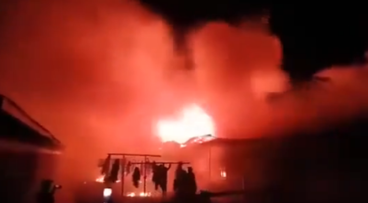 Zjarr tragjik në shkollën e vajzave në Kenia, të paktën 16 nxënëse humbin jetën