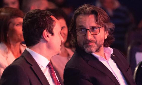 Rama godet keq Kurtin: Ka deficit të madh politik e personal, në vazhdimësi sulmon figurat e UÇK’së Rama godet keq Kurtin: Ka deficit të madh politik e personal, në vazhdimësi sulmon figurat e UÇK’së