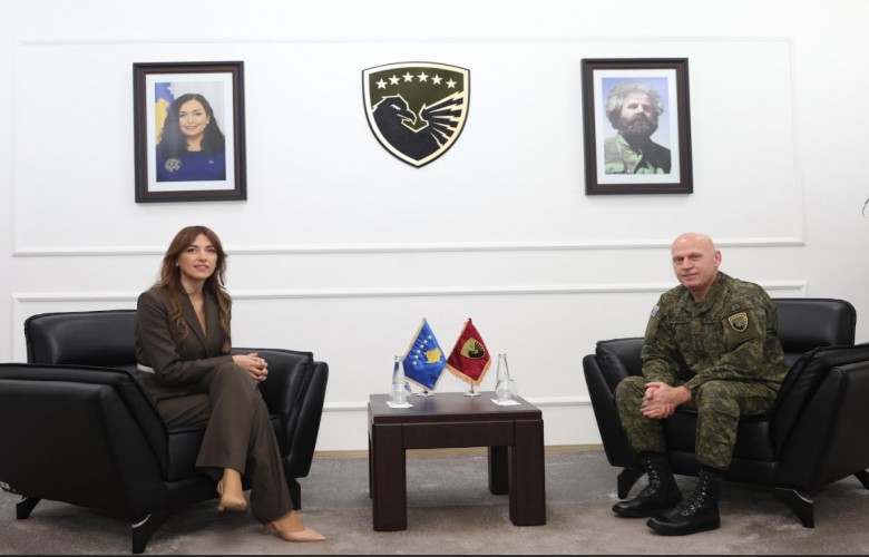 Jashari e Haxhiu diskutojnë zhvillimin dhe avancimin e Forcës drejt NATO-s
