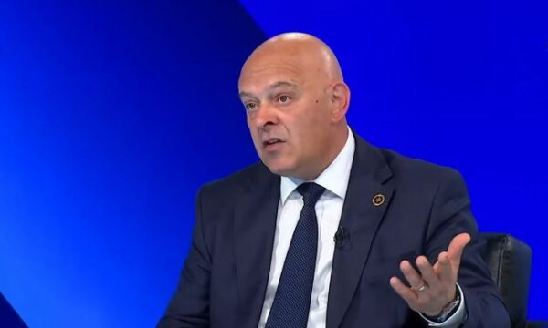 Gjini: Çmimet janë totalisht jashtë kontrollit Gjini: Çmimet janë totalisht jashtë kontrollit