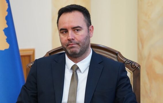 “Me gënjeshtra të vjetra po duan të ndërtojnë kauza të reja”, VV godet Osmanin dhe opozitën me deklaratat e Konjufcës