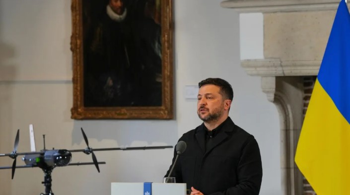 Zelensky kërkon intensifikimin e përpjekjeve për paqe: Pres propozime nga SHBA Zelensky kërkon intensifikimin e përpjekjeve për paqe: Pres propozime nga SHBA