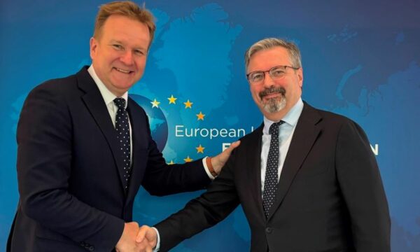 Bajrami me kërkesa për Sorensenin: Serbia t’i përmbush obligimet e dialogut; integrimin e Kosovës në BE, KiE, NATO dhe OKB