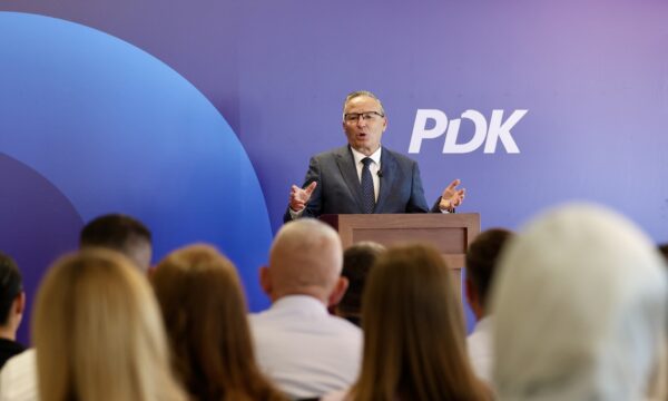 Hamza: Qeverisjen tonë e dorëzuam me Kosovën shtet të pavarur e institucione stabile – gjashtë vitet e fundit sollën regres Hamza: Qeverisjen tonë e dorëzuam me Kosovën shtet të pavarur e institucione stabile – gjashtë vitet e fundit sollën regres