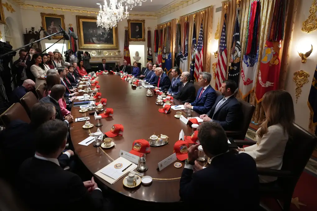 Sfidat e një marrëveshjeje bërthamore, Trump kërkon një pakt “perfekt” me Iranin dhe përjashton Rusinë e Kinën Sfidat e një marrëveshjeje bërthamore, Trump kërkon një pakt “perfekt” me Iranin dhe përjashton Rusinë e Kinën