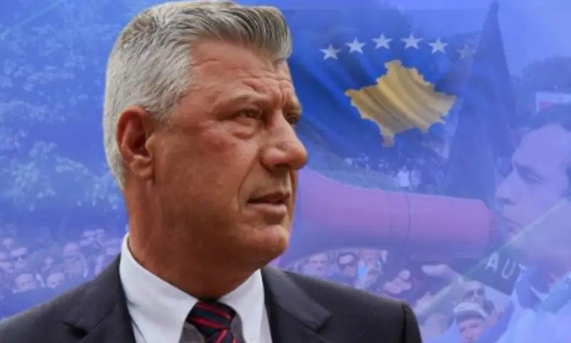 Thaçi nga Haga godet ata që e quanin flamurin “lara-lara”