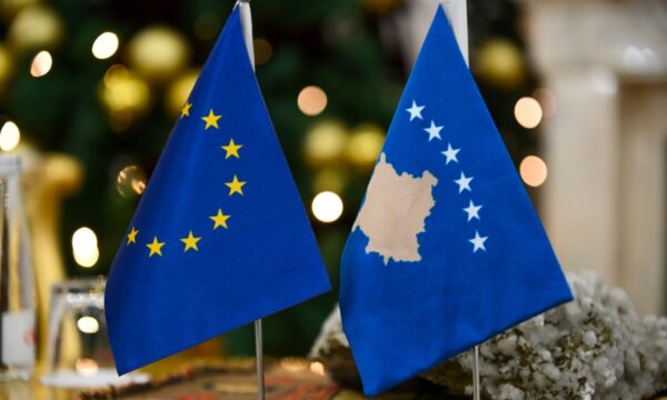 Emini: Kosova po e pengon vetveten në rrugën drejt BE’së