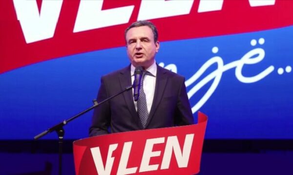 Kurti e vlerëson ‘‘domethënëse’’ dhe të ‘‘rrallë’’ bashkimin e VLEN në një parti: Në politikë jemi mësuar të shohim ndarje