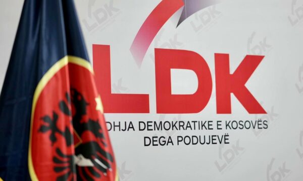 LDK me alarm për sulme të koordinuara sonte ndaj profileve zyrtare të Abdixhikut: Nesër e adresojmë në Polici